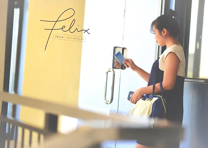 Felix Residences 2*